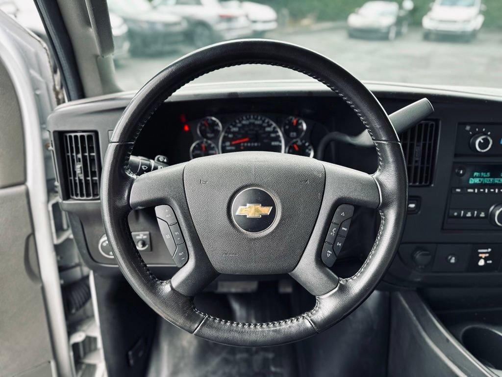Used 2021 Chevrolet Express 4500 Extended w/ Power Convenience Package RWD image 22