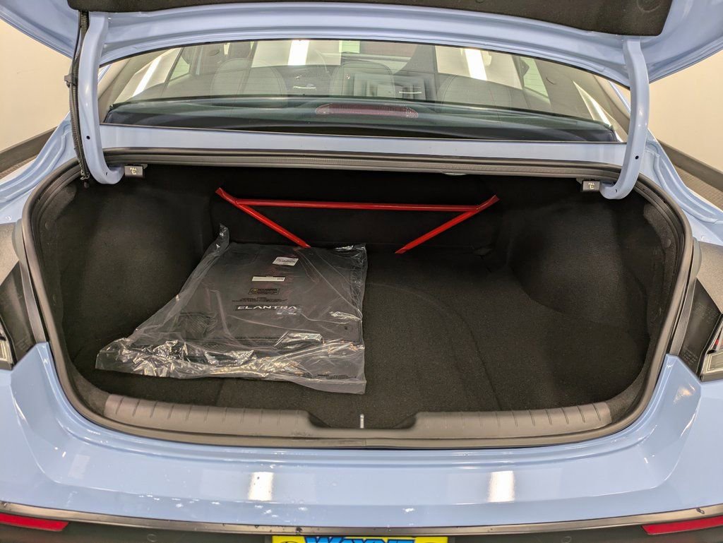 Used 2025 Hyundai Elantra N Base image 24
