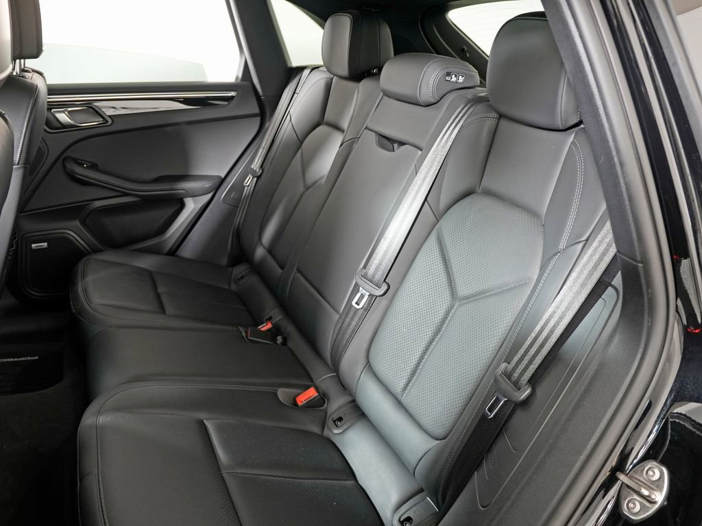 Certified 2021 Porsche Macan S AWD/4WD image 36
