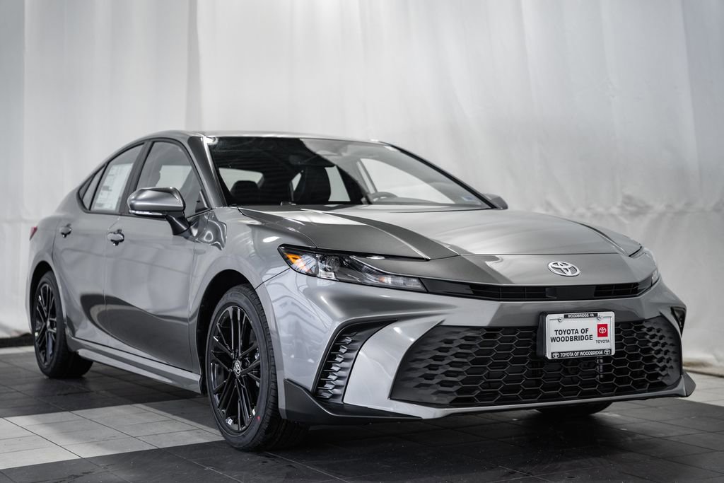 New 2026 Toyota Camry SE image 1