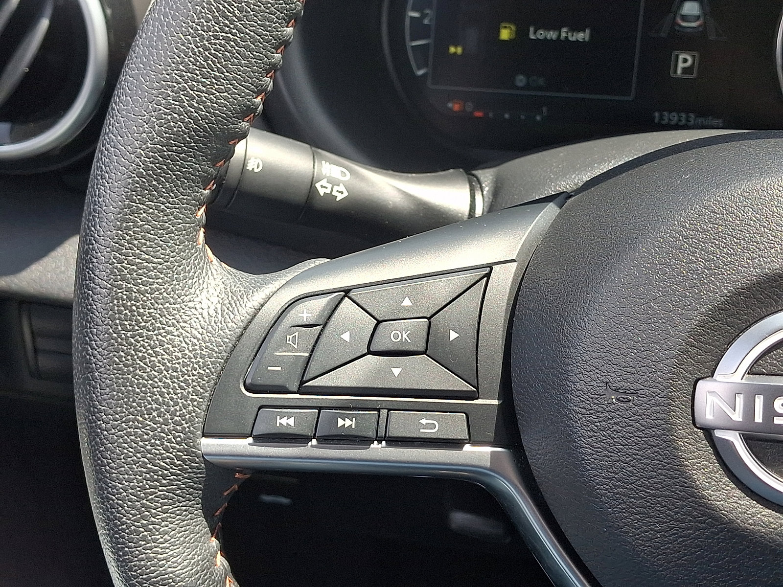 Used 2023 Nissan Kicks SR w/ SR Premium Package FWD image 21