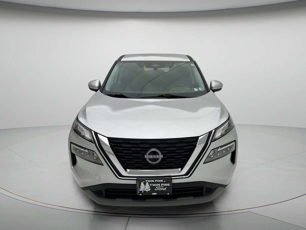 Used 2023 Nissan Rogue SV AWD/4WD image 2