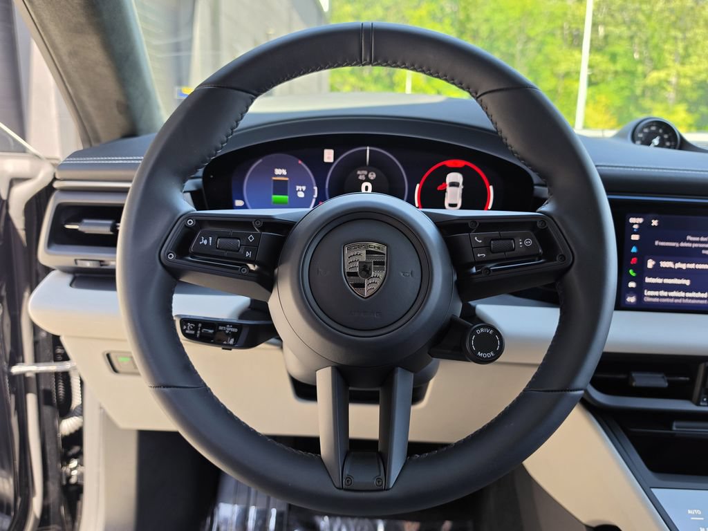 Certified 2025 Porsche Macan Turbo Electric AWD/4WD image 28
