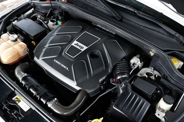 Used 2014 Jeep Grand Cherokee Overland w/ Advanced Technology Group image 43