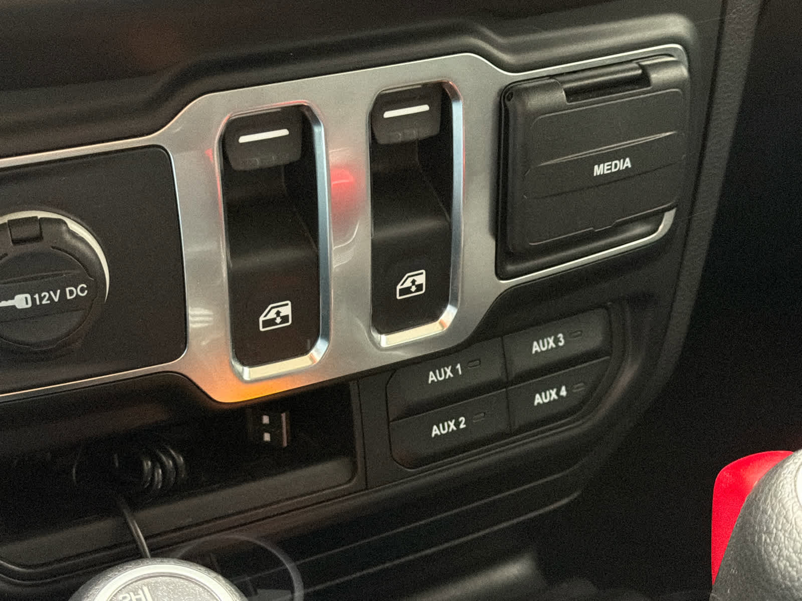 Used 2022 Jeep Wrangler Sport AWD/4WD image 34