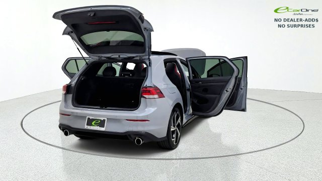 Used 2025 Volkswagen GTI SE FWD image 18