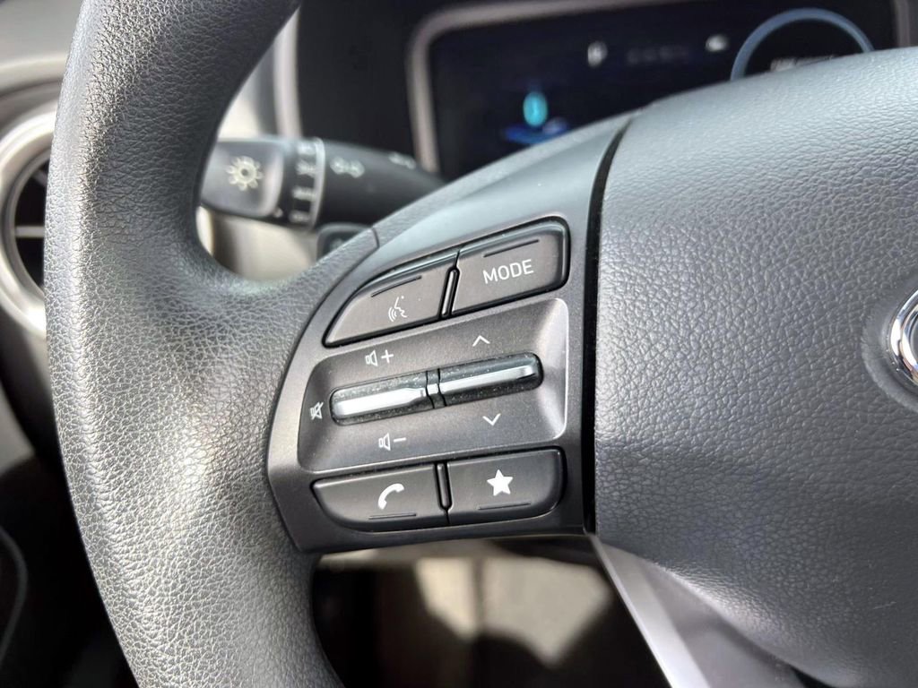 Certified 2023 Hyundai Kona SE w/ Cargo Package image 26