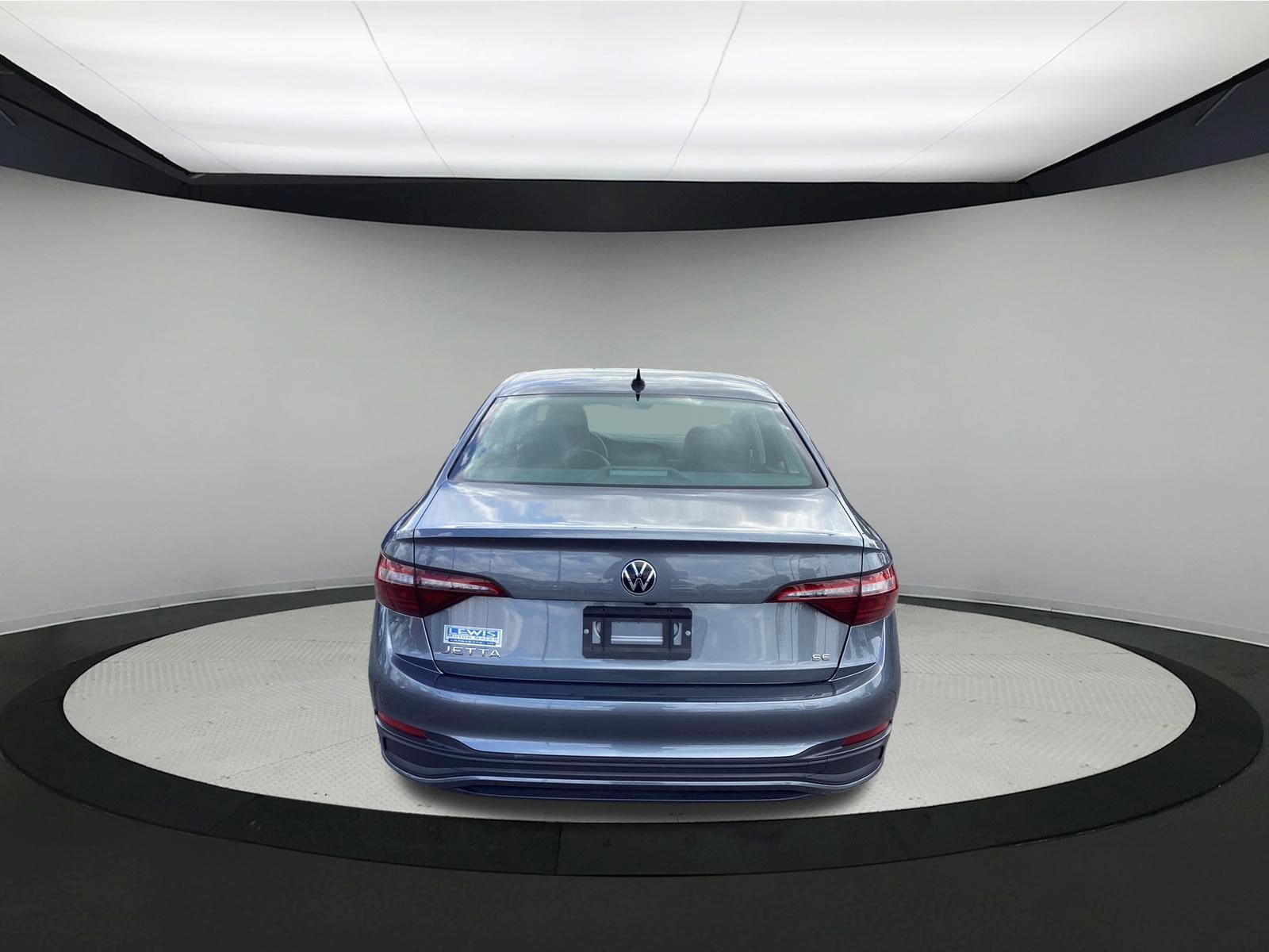 Used 2024 Volkswagen Jetta SE FWD image 7