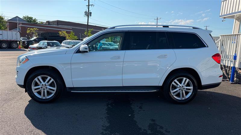 Used 2015 Mercedes-Benz GL 450 4MATIC image 3