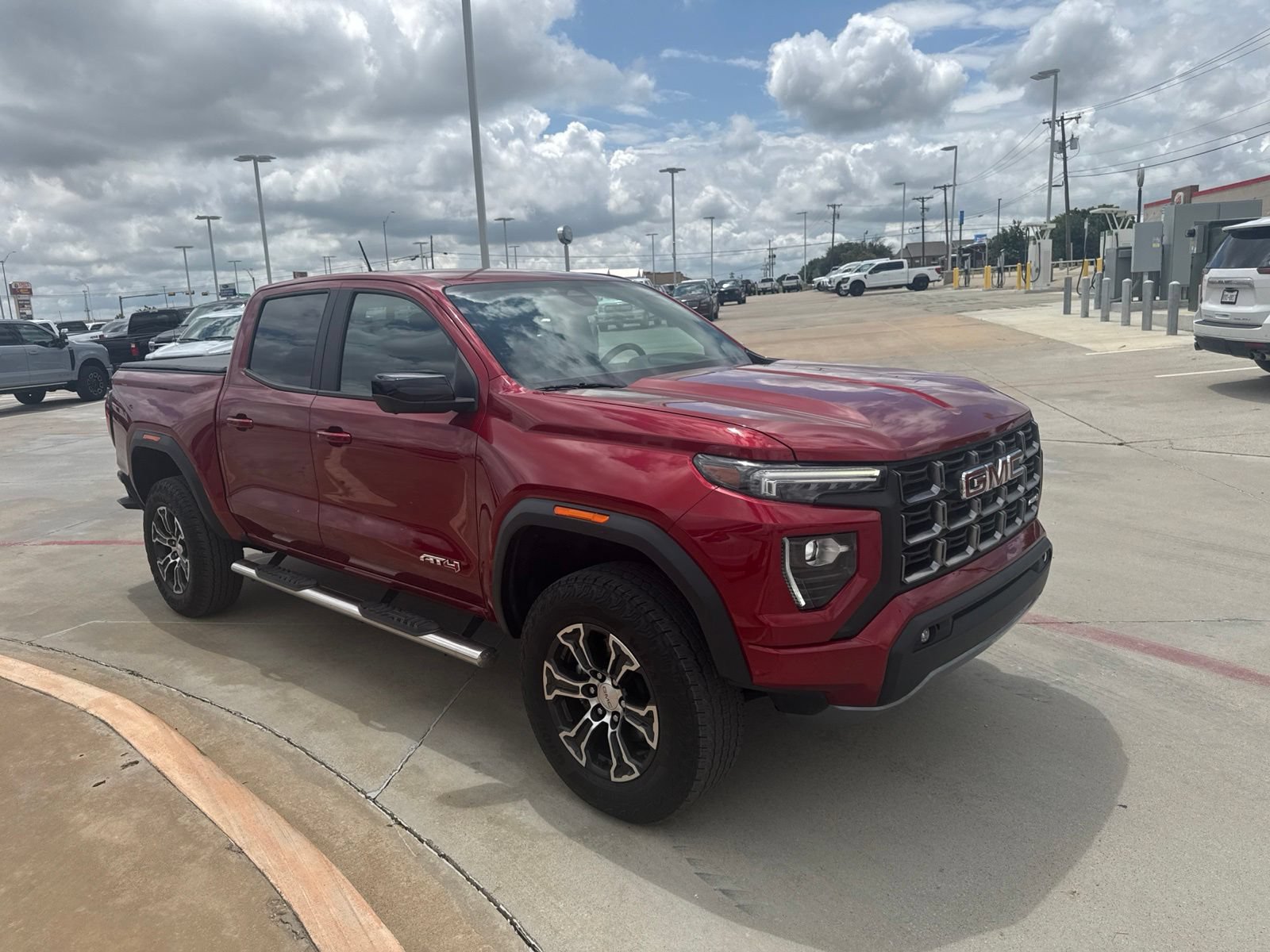 Used 2023 GMC Canyon AT4 w/ AT4 Premium Package AWD/4WD image 3