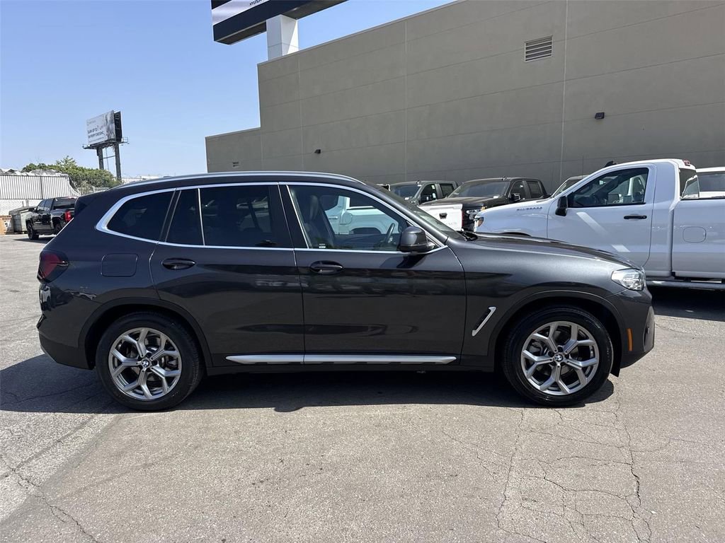 Used 2024 BMW X3 sDrive30i image 2