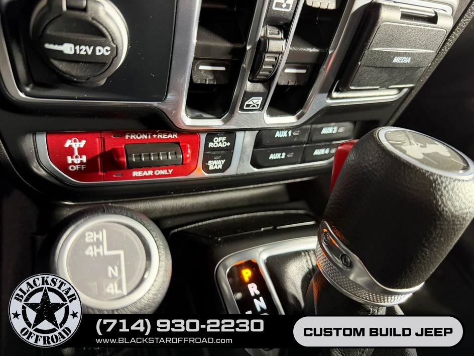 Used 2025 Jeep Wrangler Unlimited Rubicon AWD/4WD image 23