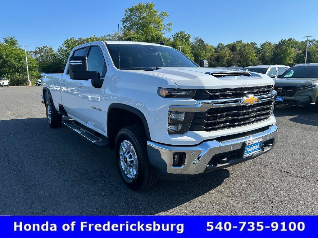 Used 2025 Chevrolet Silverado 2500 LT w/ Safety Package AWD/4WD image 8