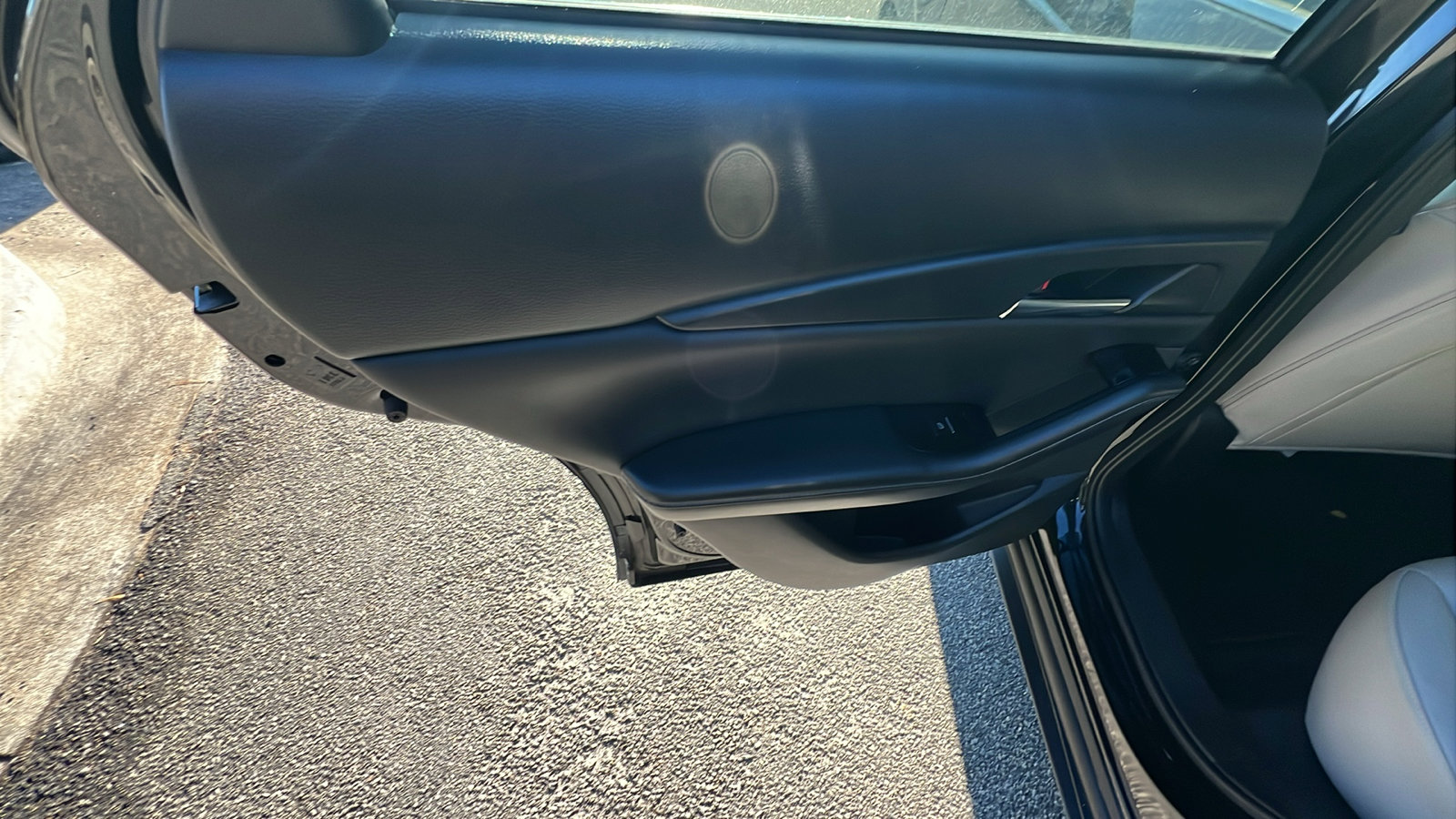 Used 2025 MAZDA CX-30 AWD 2.5 S w/ Preferred Package image 23