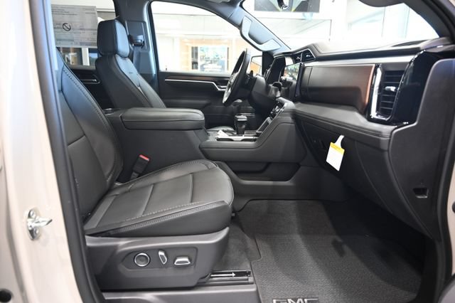 New 2026 GMC Sierra 1500 Denali AWD/4WD image 14