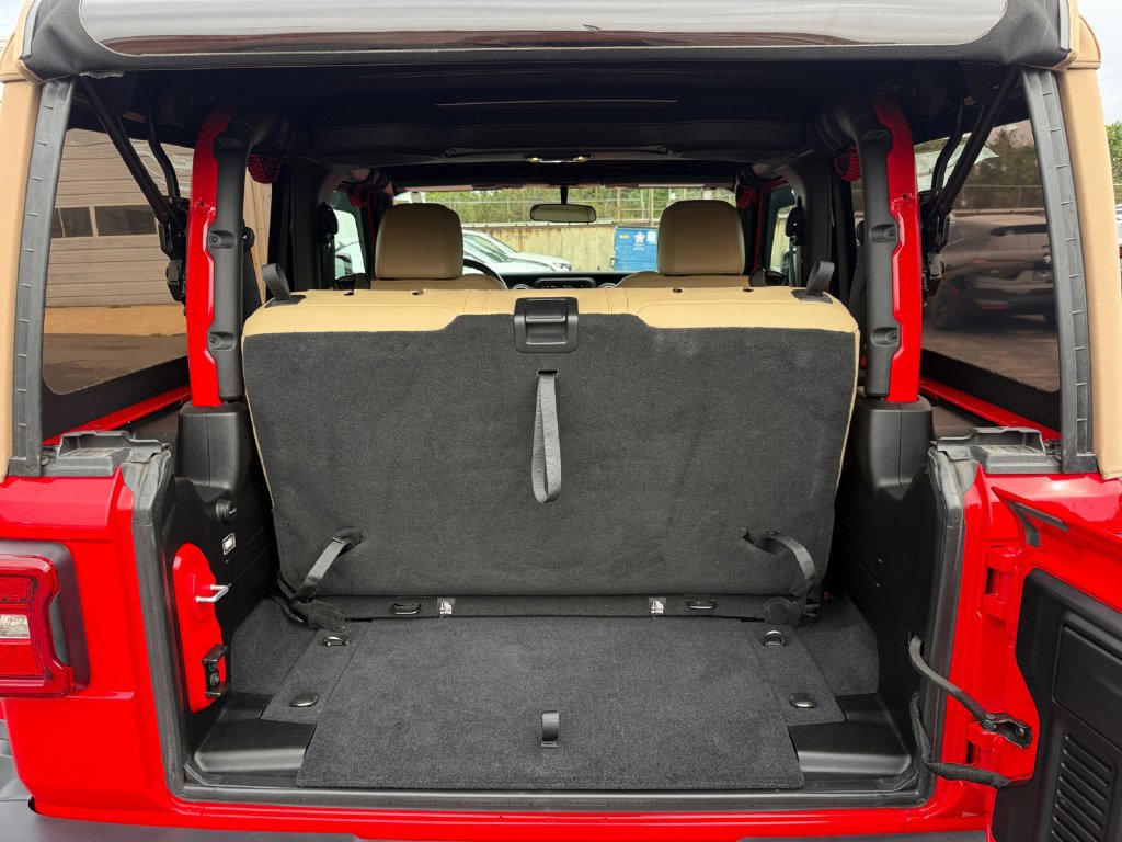 Used 2019 Jeep Wrangler Rubicon w/ Safety Group AWD/4WD image 23