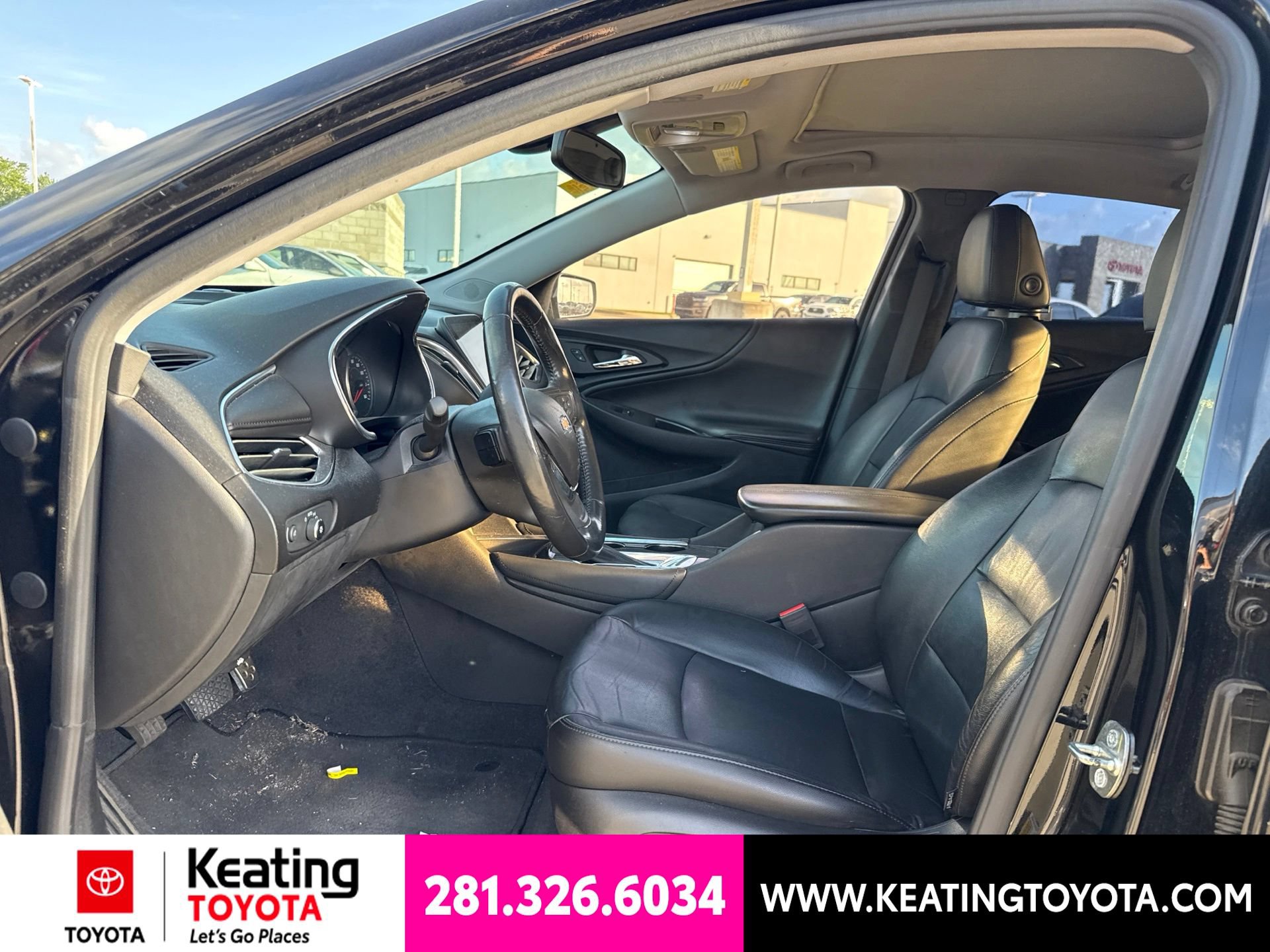Used 2017 Chevrolet Malibu LT w/ Leather Package FWD image 13