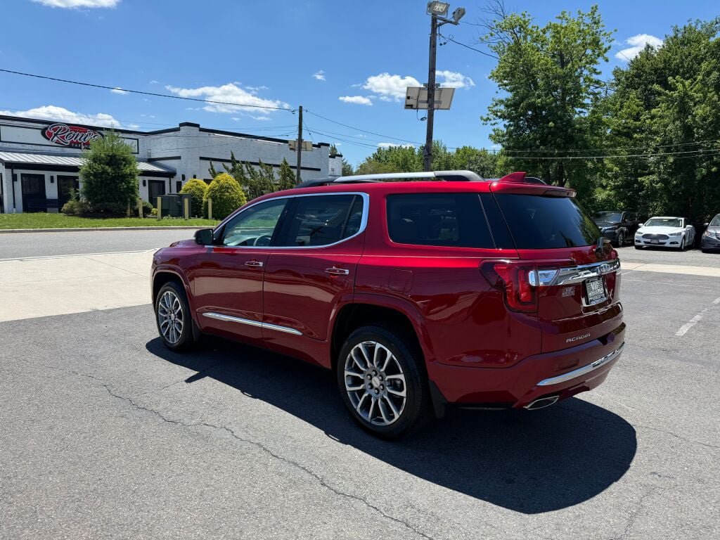 Used 2023 GMC Acadia Denali AWD/4WD image 5