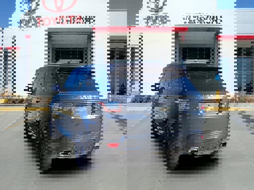 Used 2022 Land Rover Range Rover Sport HSE Silver Edition image 7