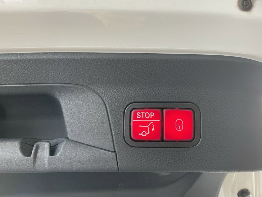 Used 2023 Mercedes-Benz GLC 43 AMG 4MATIC Coupe image 33