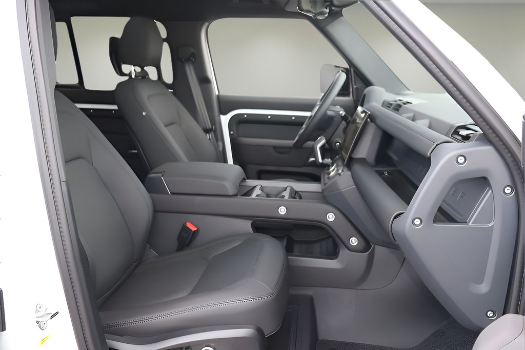 New 2026 Land Rover Defender 130 X-Dynamic SE AWD/4WD image 18