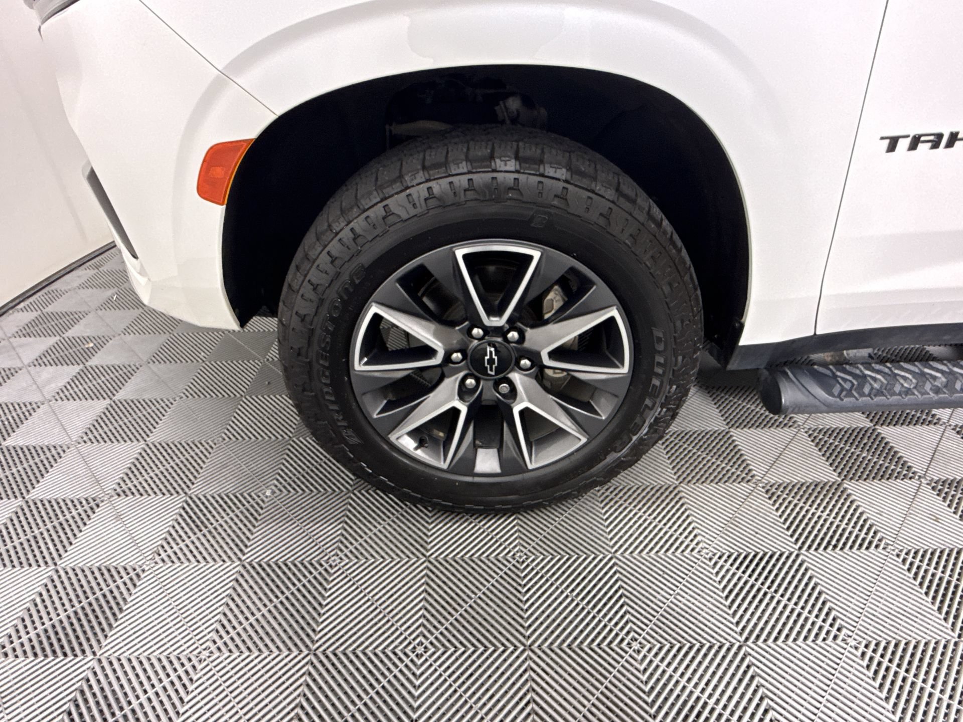 Used 2022 Chevrolet Tahoe Z71 w/ Z71 Off-Road Package AWD/4WD image 25