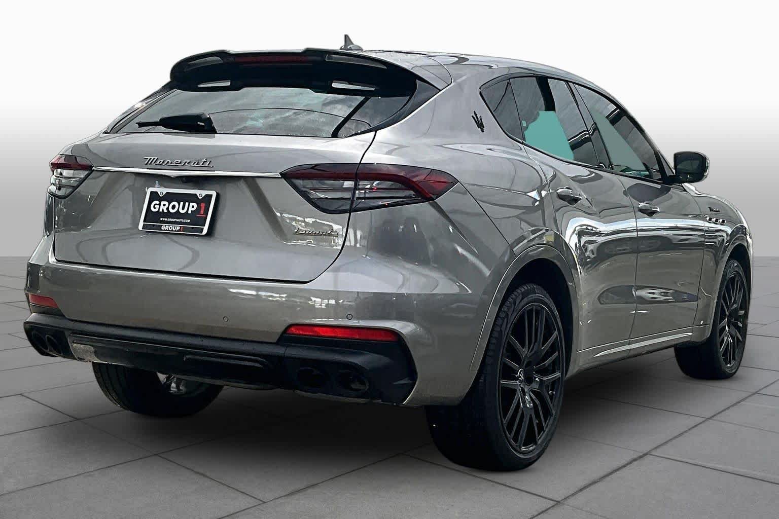 Used 2022 Maserati Levante Modena AWD/4WD image 12