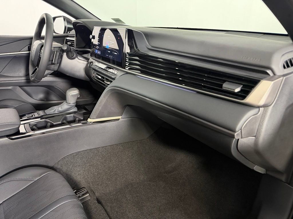 Used 2026 Toyota Camry XSE FWD image 29