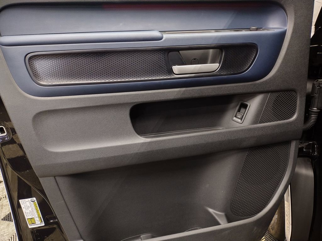 New 2025 Volkswagen ID. Buzz Pro S image 43