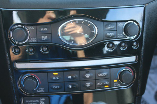 Used 2011 INFINITI G37 Convertible w/ Premium Pkg RWD image 33