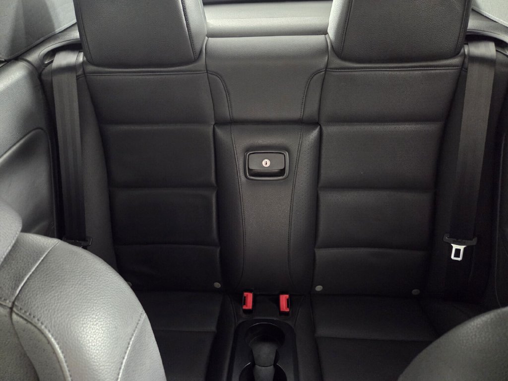 Used 2016 Volkswagen Eos Komfort FWD image 22