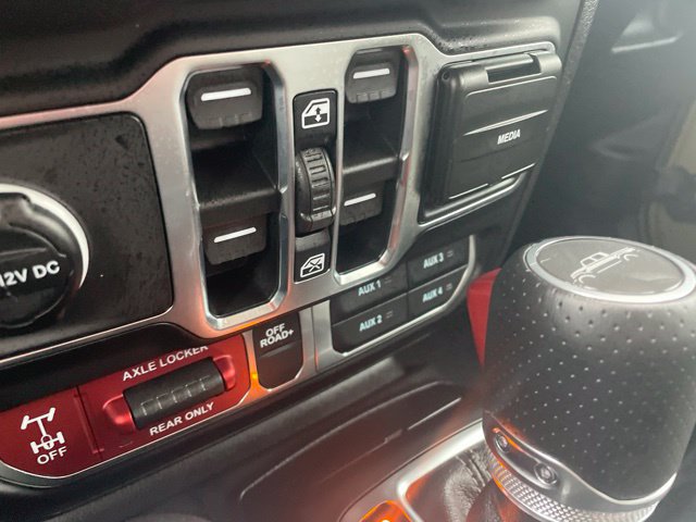 Used 2026 Jeep Gladiator Mojave AWD/4WD image 29