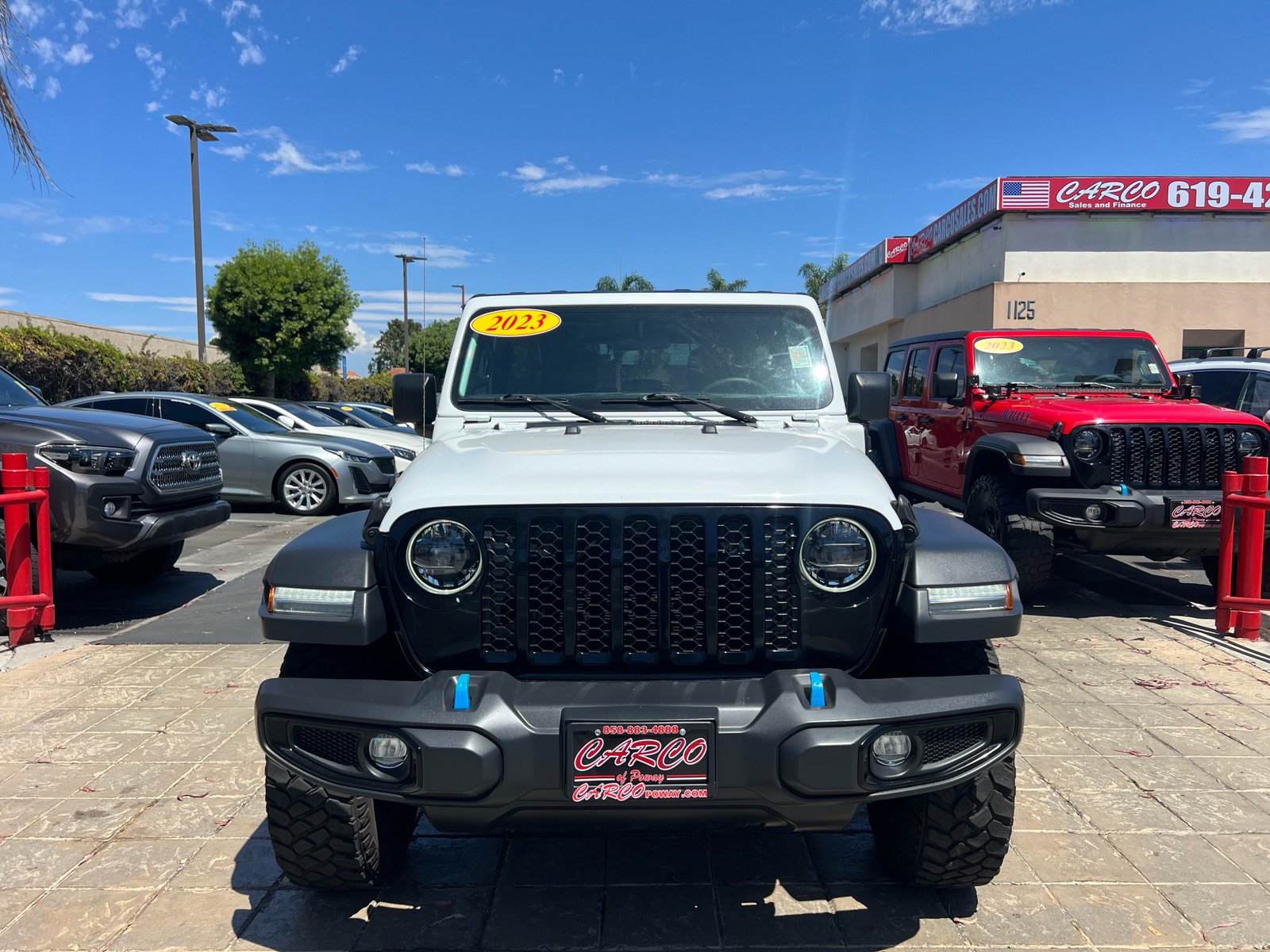Used 2023 Jeep Wrangler Unlimited w/ Convenience Group AWD/4WD image 3