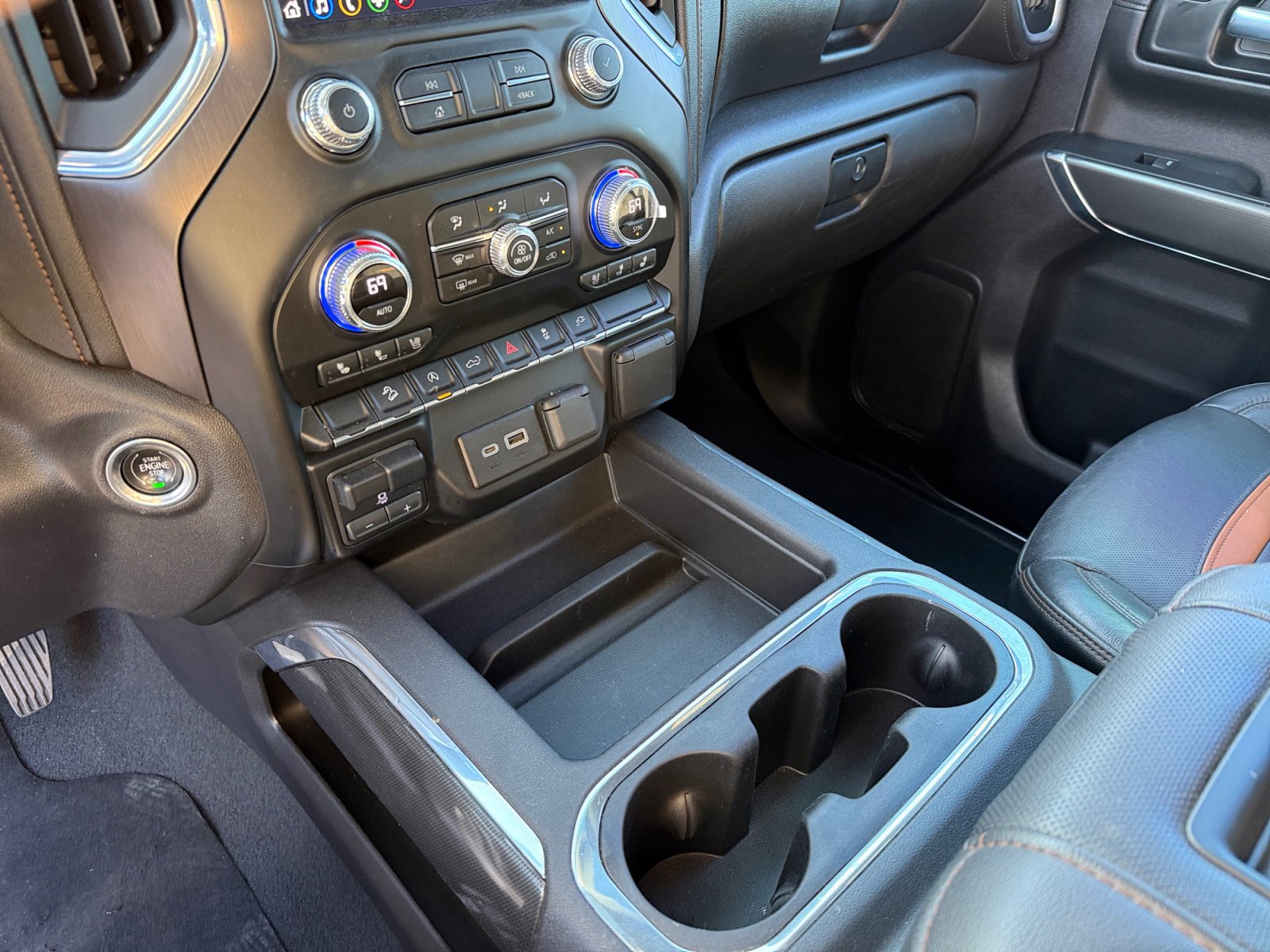 Used 2021 GMC Sierra 1500 AT4 image 13