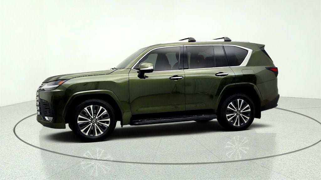 Used 2023 Lexus LX 600 4WD w/ Interior Upgrade Package image 8