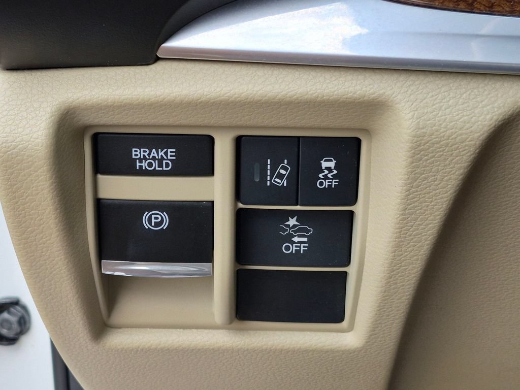 Used 2018 Acura MDX w/ Technology Package FWD image 16