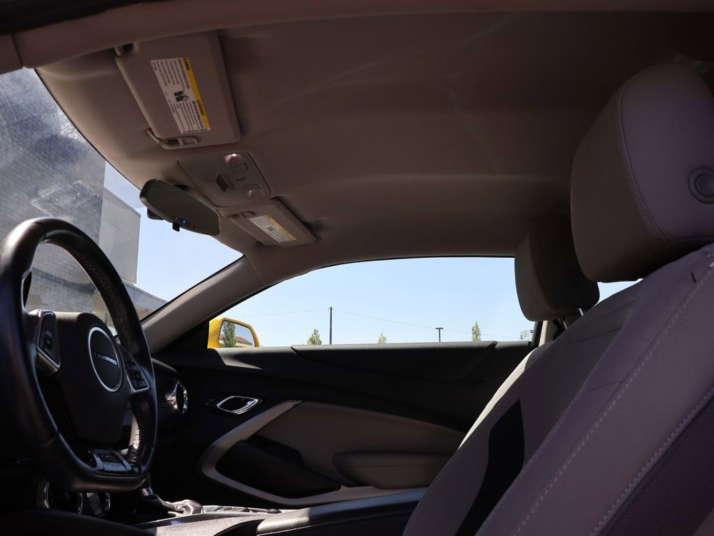 Used 2017 Chevrolet Camaro LT RWD image 18