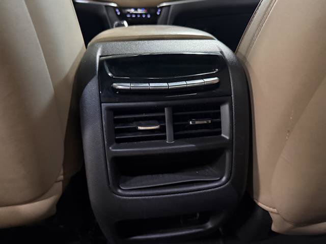 Certified 2018 Cadillac XT5 Platinum w/ Driver Assist Package AWD/4WD image 17