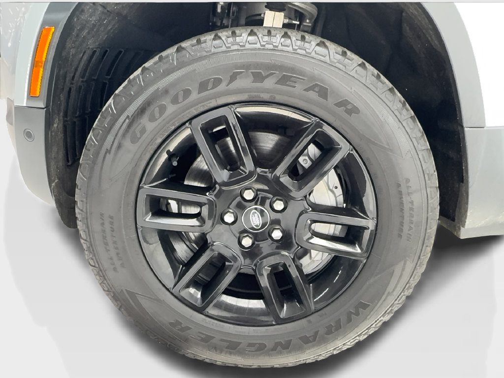 Used 2024 Land Rover Defender 110 S AWD/4WD image 14