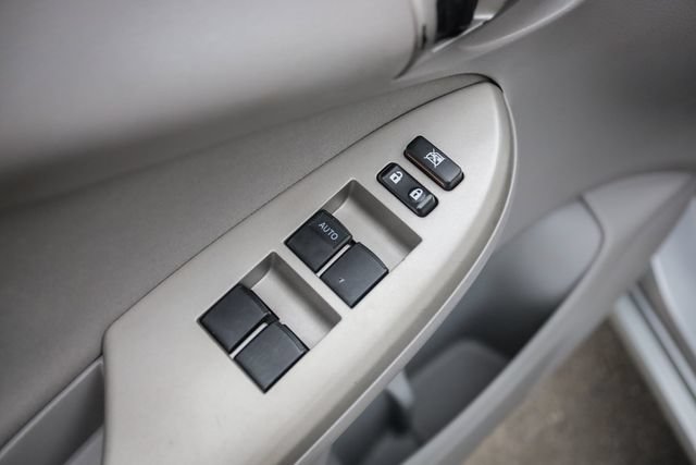 Used 2010 Toyota Corolla LE FWD image 62