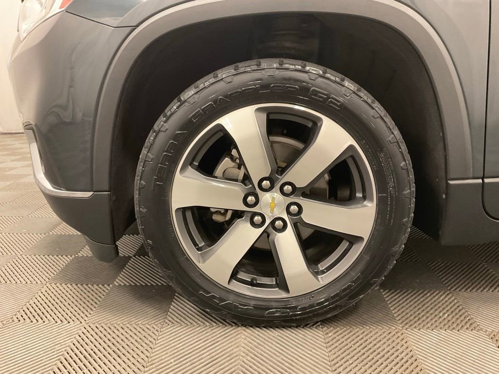 Used 2019 Chevrolet Traverse LT w/ LT Premium Package AWD/4WD image 14