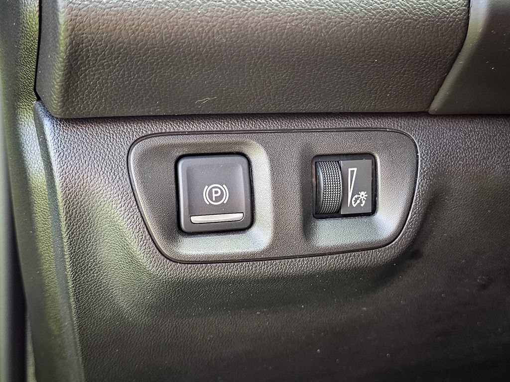 Used 2018 GMC Acadia SLE FWD image 13