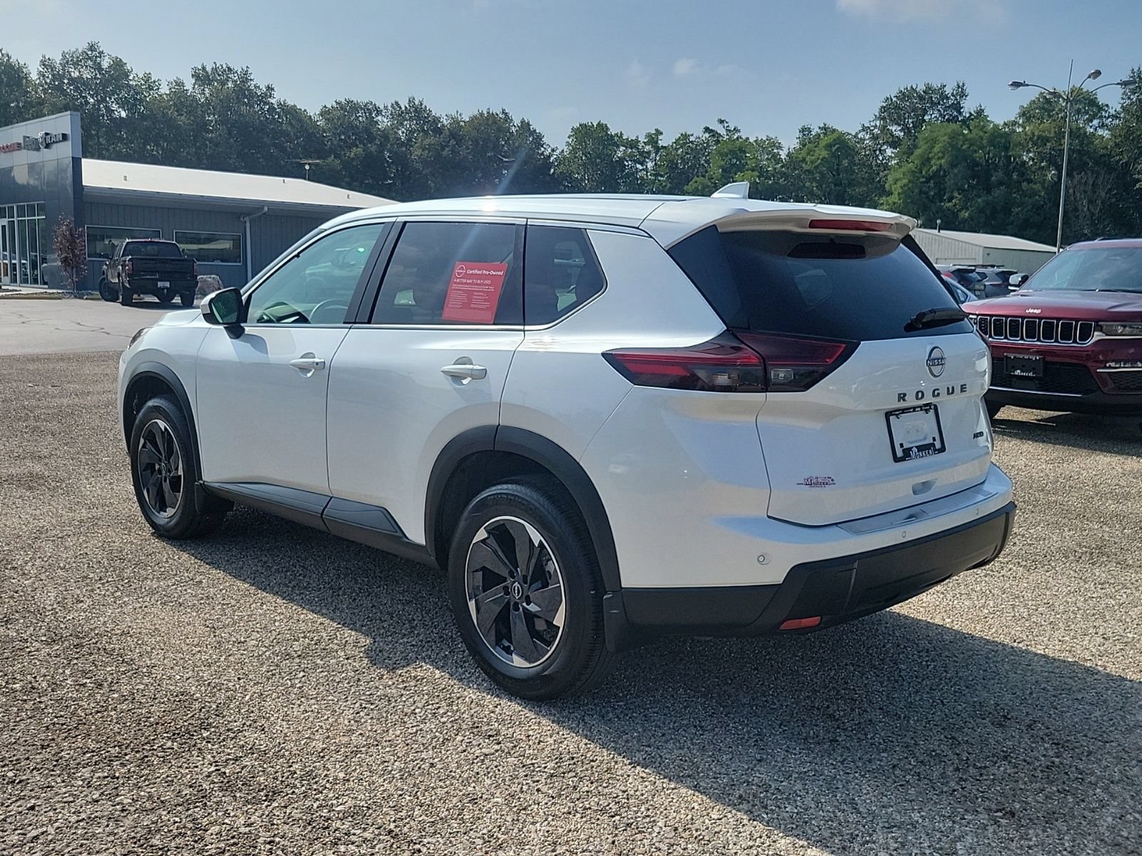 Certified 2026 Nissan Rogue SV AWD/4WD image 4