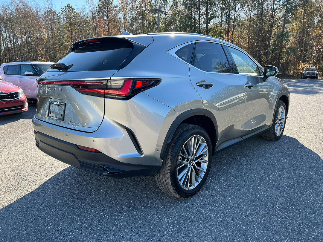 Used 2024 Lexus NX 300h AWD w/ Luxury Package image 8