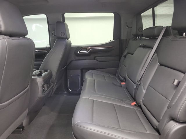 Used 2024 Chevrolet Silverado 1500 LT Trail Boss w/ Convenience Package II AWD/4WD image 12