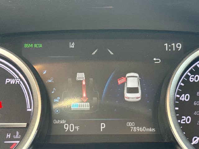 Used 2022 Toyota Camry XLE w/ Navigation Upgrade Package FWD image 18