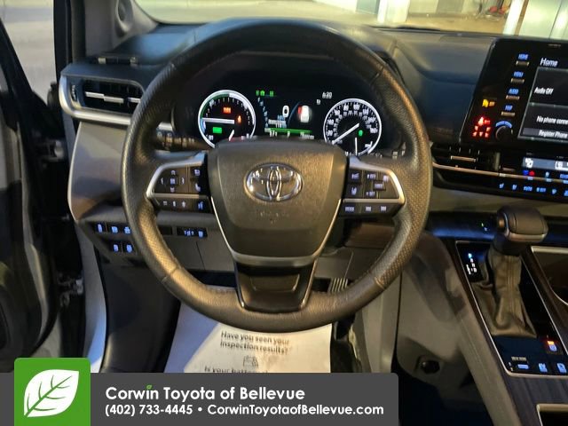 Used 2024 Toyota Sienna Limited image 13