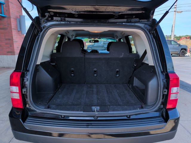Used 2015 Jeep Patriot Sport w/ Power Value Group AWD/4WD image 23