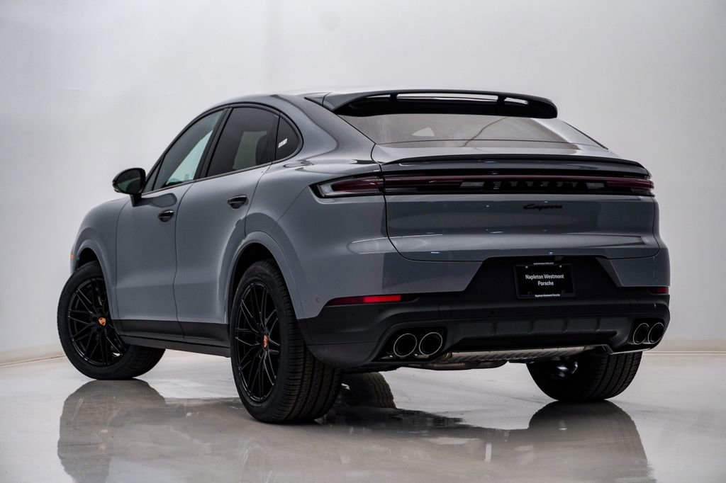 New 2026 Porsche Cayenne Coupe AWD/4WD image 3