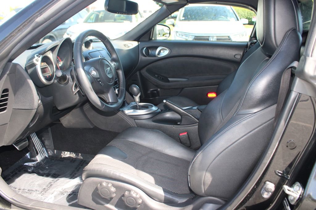 Used 2014 Nissan 370Z Touring RWD image 14